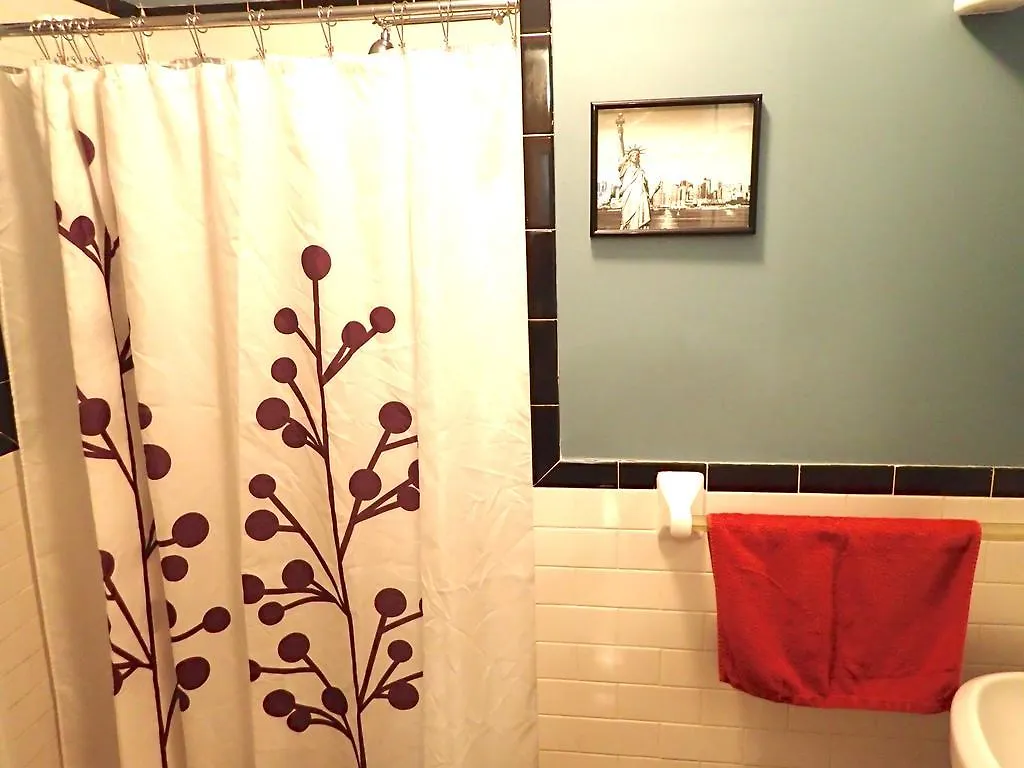 Large 1 Bedroom Chinatown New York
